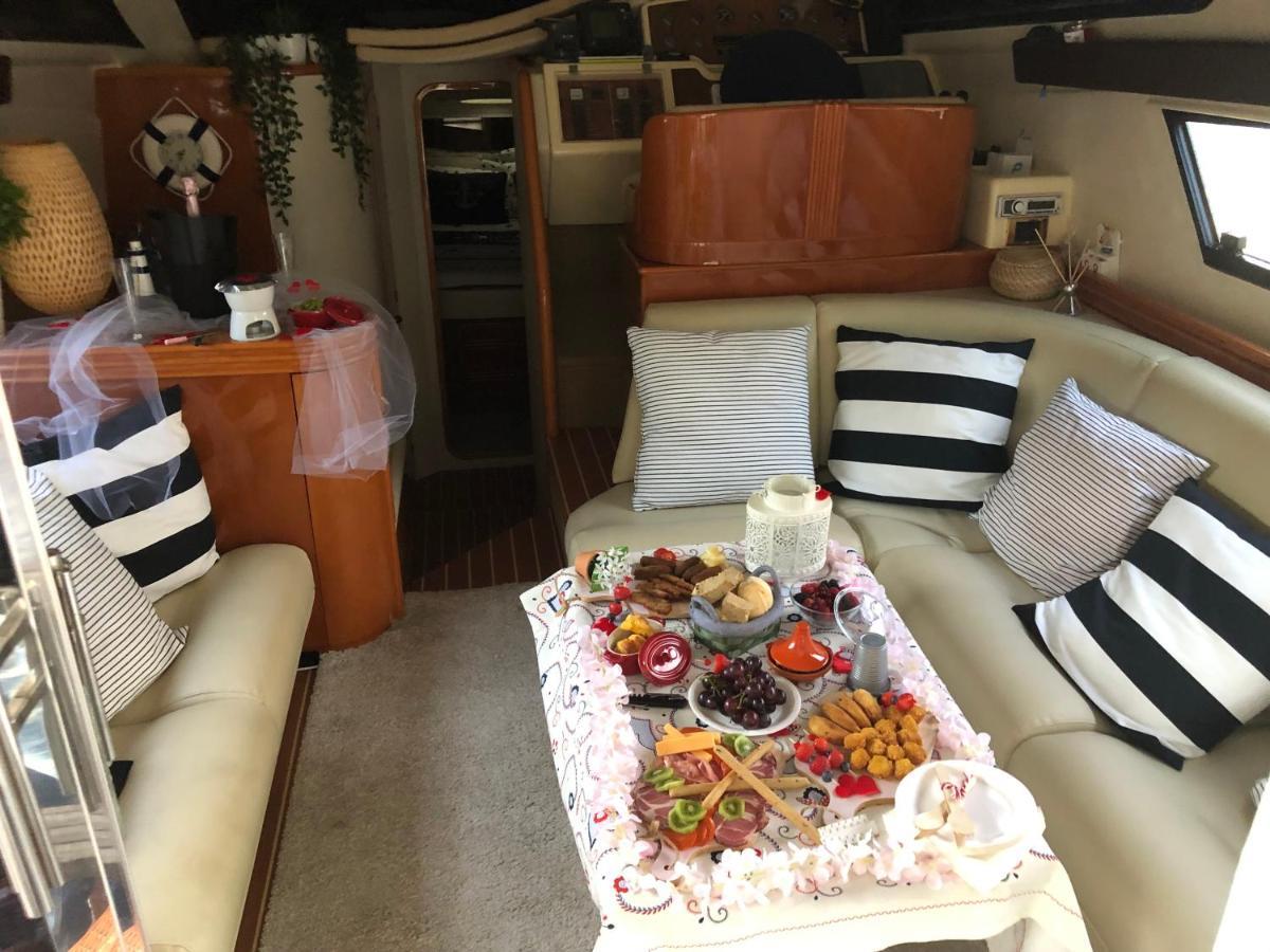 Aquadouro Yacht Radames - Sleep Boat Experience Hotel Castelo de Paiva Exterior photo