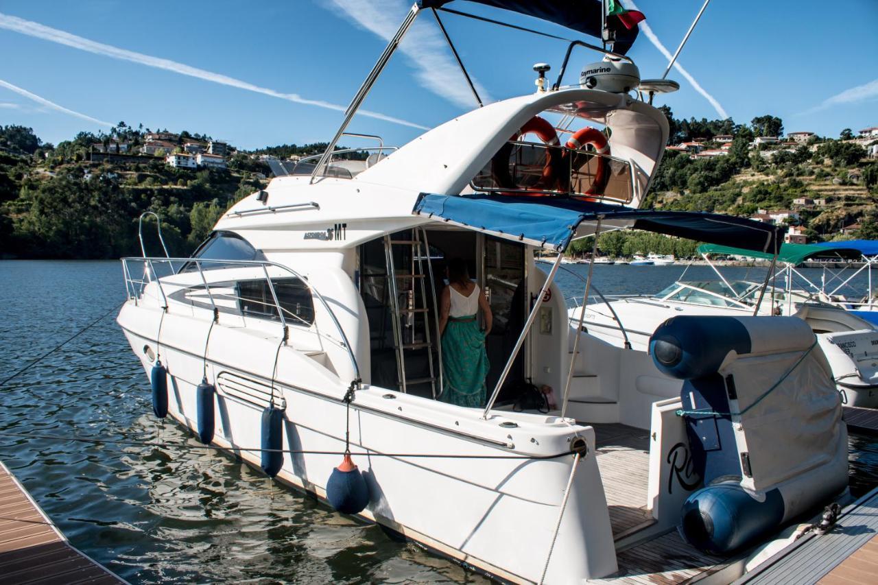 Aquadouro Yacht Radames - Sleep Boat Experience Hotel Castelo de Paiva Exterior photo
