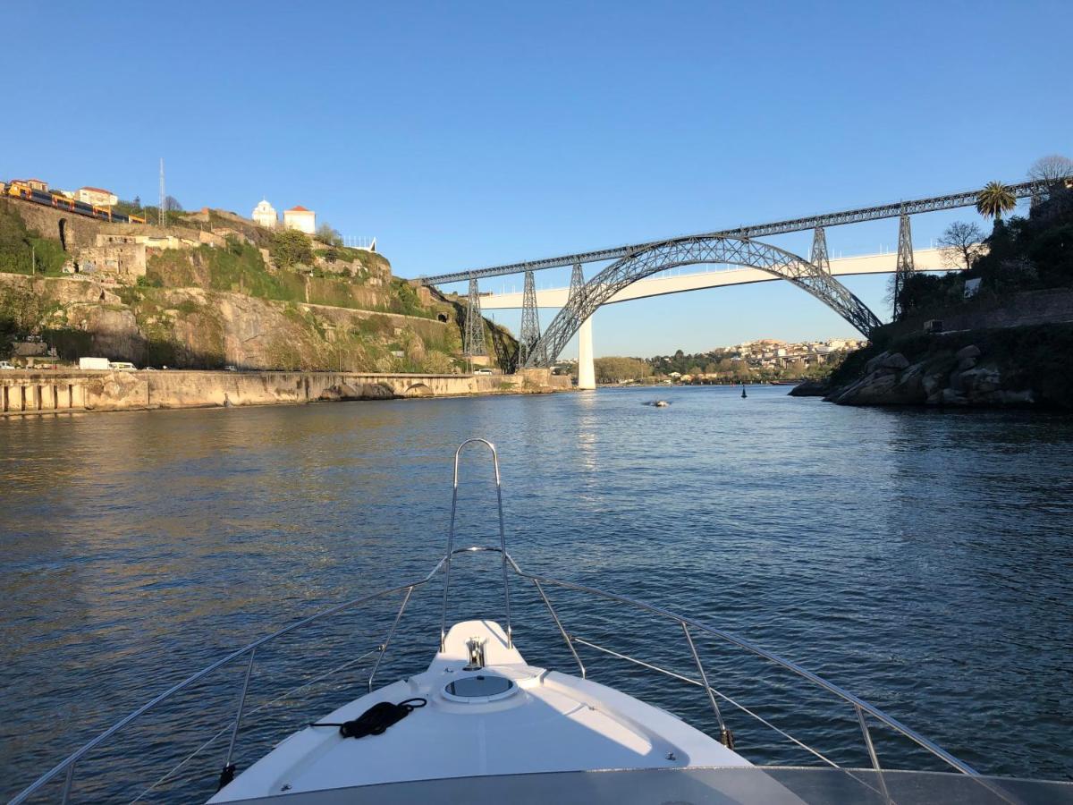 Aquadouro Yacht Radames - Sleep Boat Experience Hotel Castelo de Paiva Exterior photo
