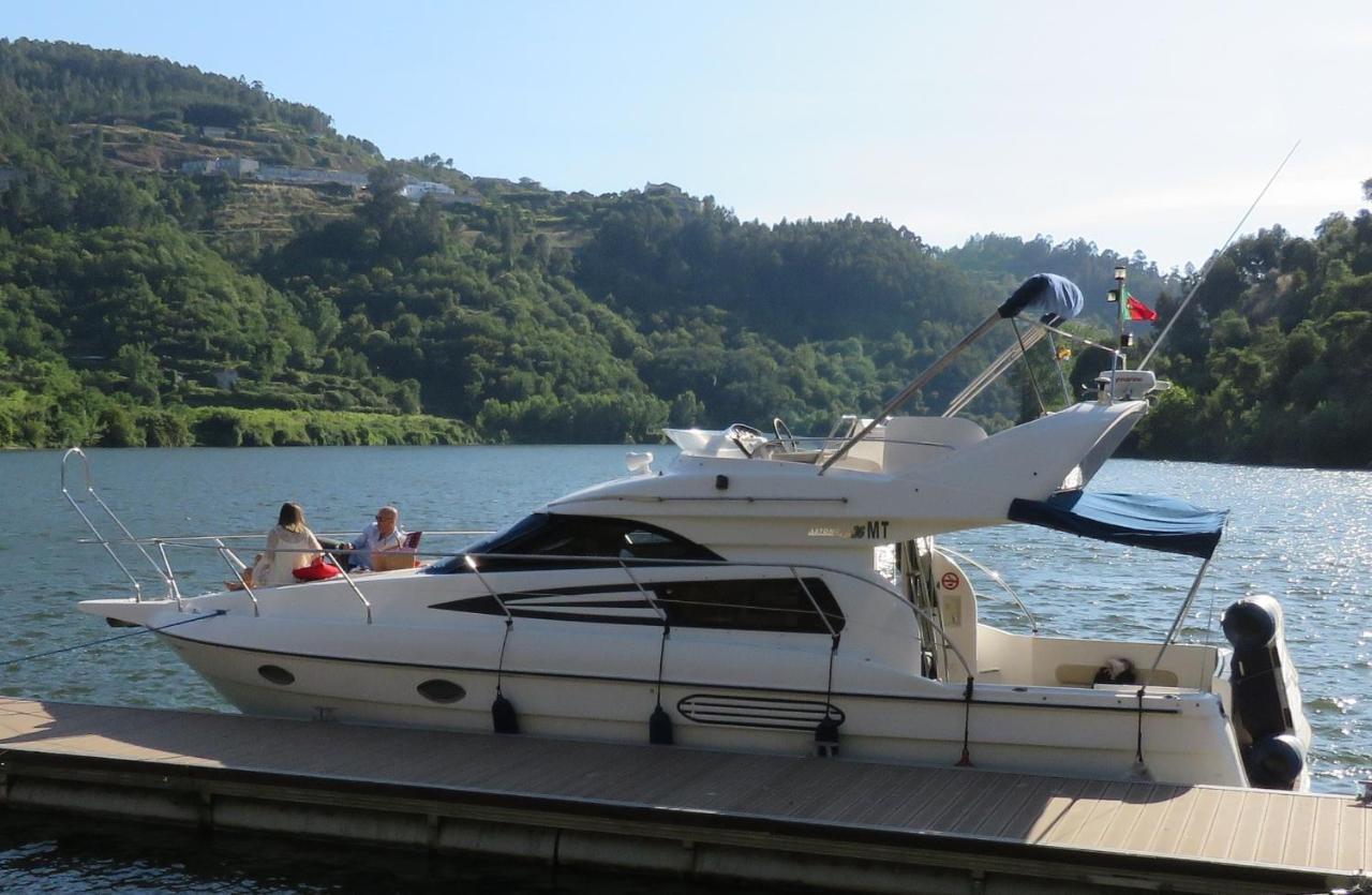 Aquadouro Yacht Radames - Sleep Boat Experience Hotel Castelo de Paiva Exterior photo